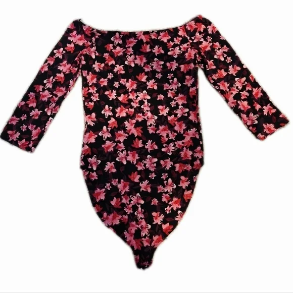 Express Off Shoulder Floral Bodysuit Top 🌸 - Picture 3 of 4